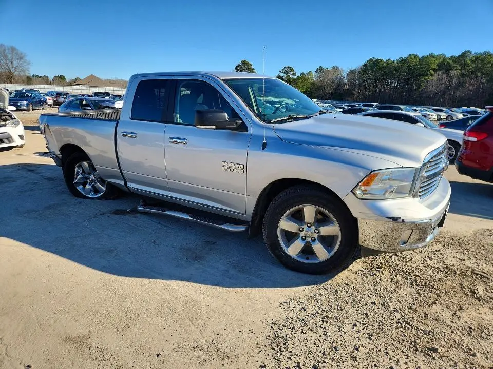 2018 RAM 1500 SLT  