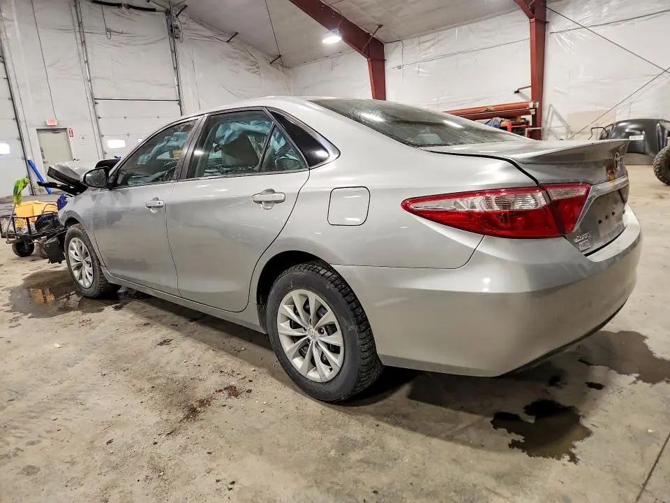 2015 TOYOTA CAMRY LE  