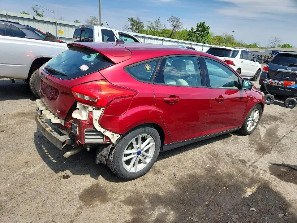 2016 FORD FOCUS SE  