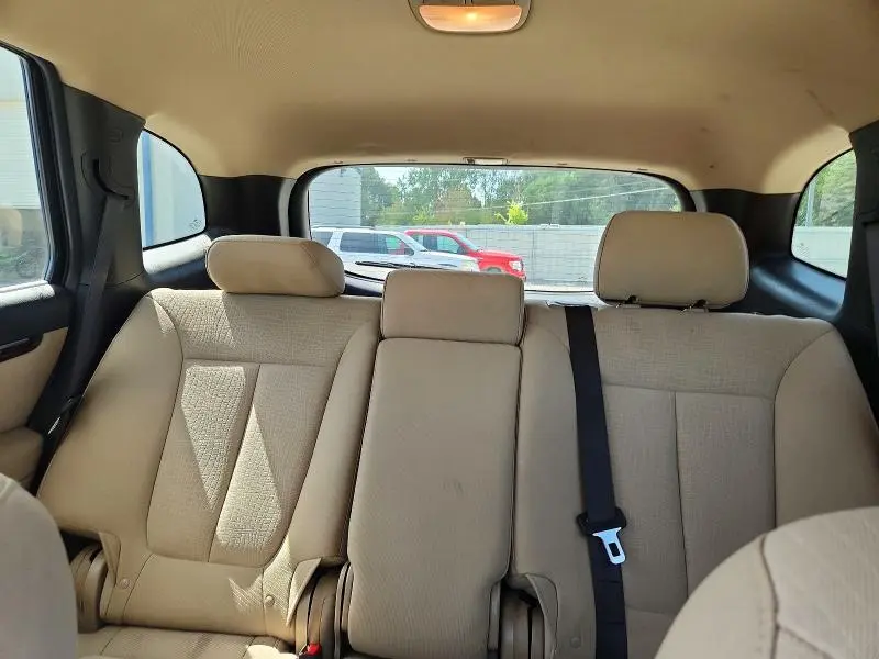 2010 HYUNDAI SANTA FE GLS  