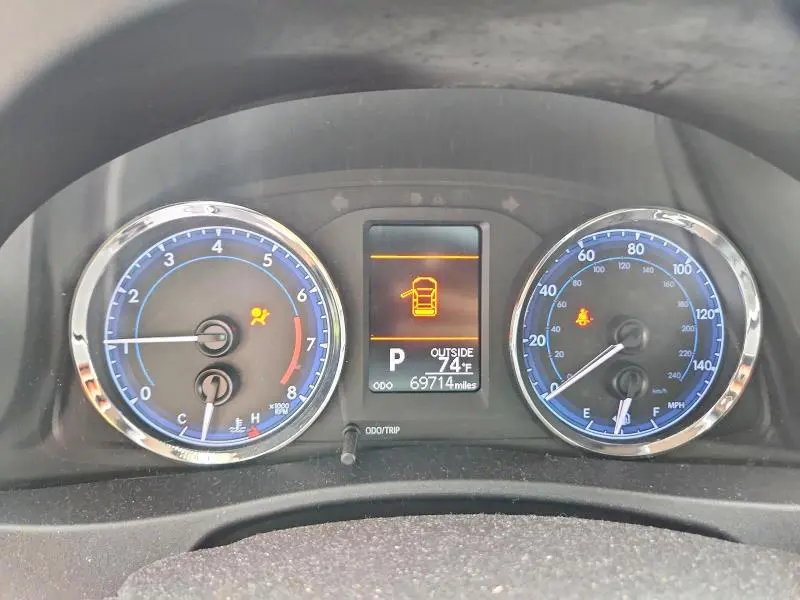 2018 TOYOTA COROLLA LE  