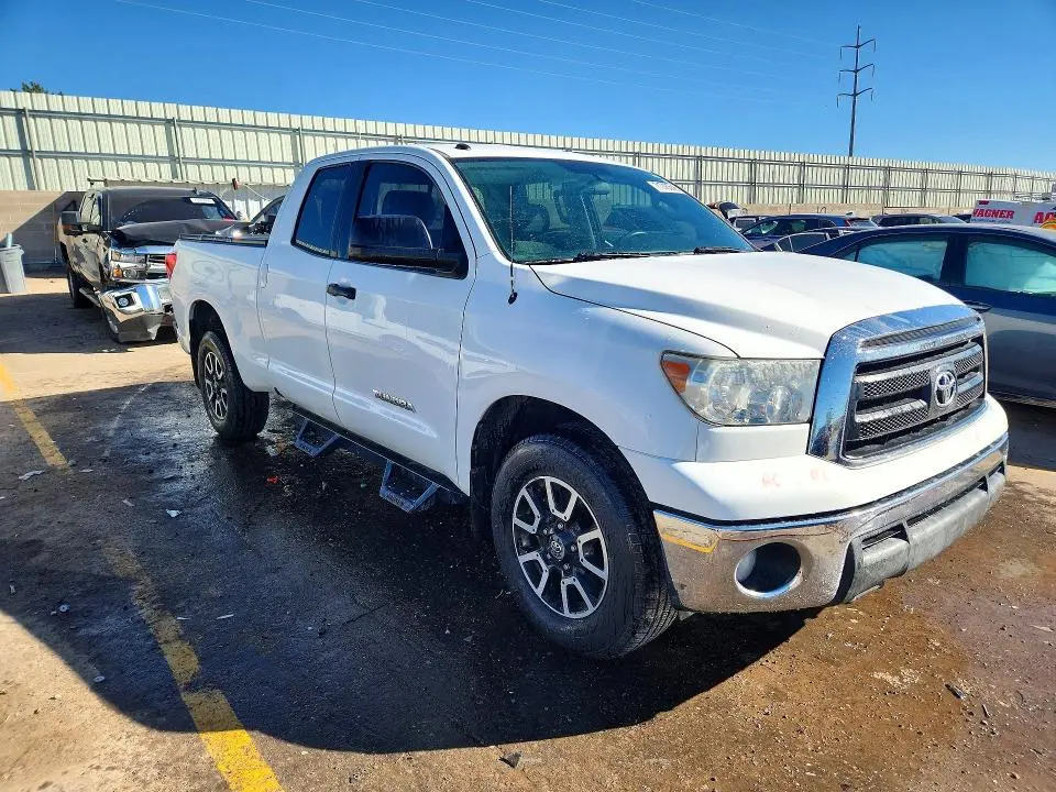2013 TOYOTA TUNDRA DOUBLE CAB SR5  