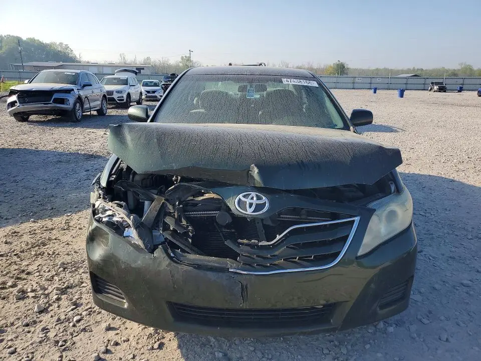 2011 TOYOTA CAMRY LE  
