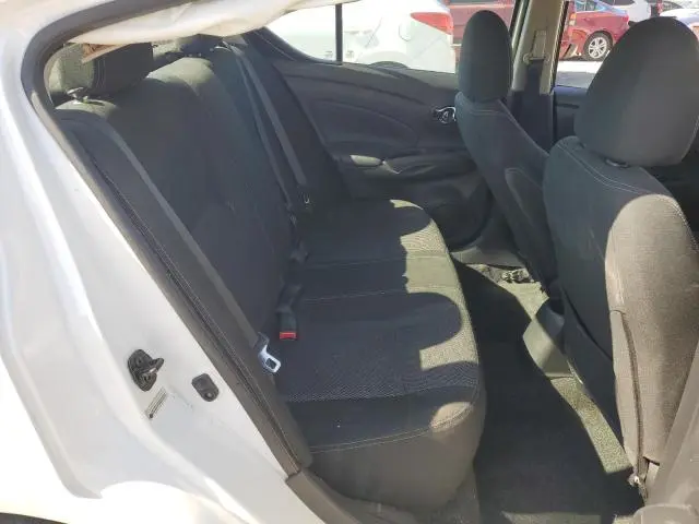 2019 NISSAN VERSA S  