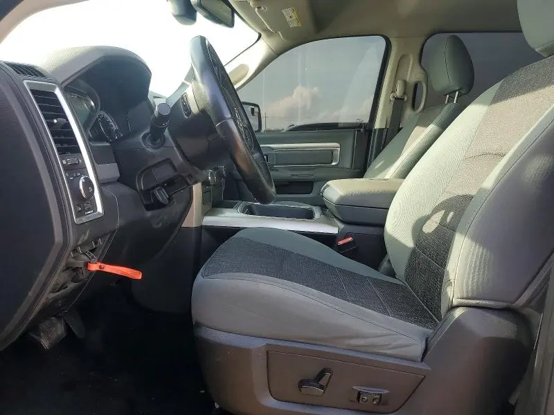 2017 RAM 1500 SLT  