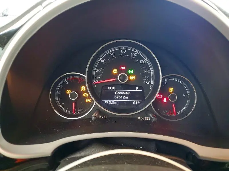 2018 VOLKSWAGEN BEETLE S  