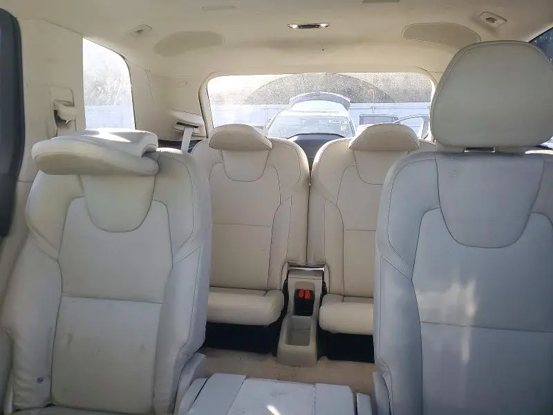 2016 VOLVO XC90 T6  