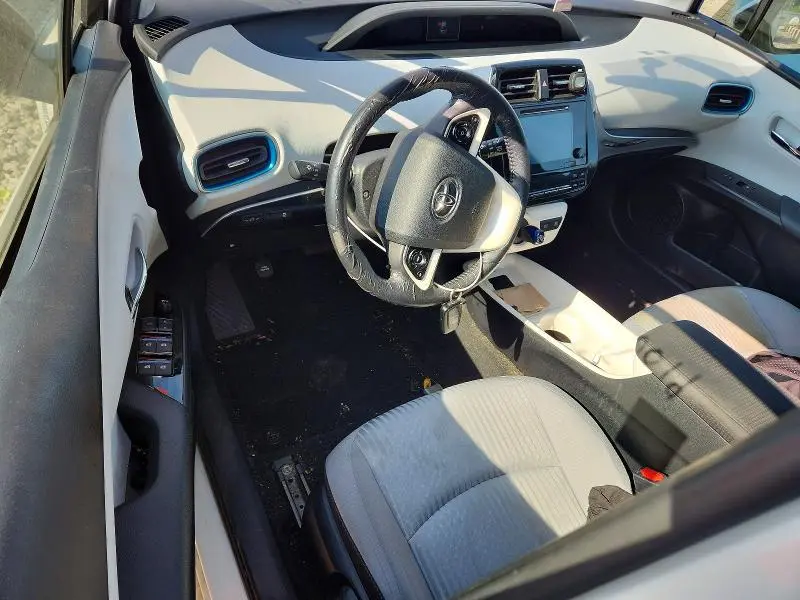 2016 TOYOTA PRIUS THREE  