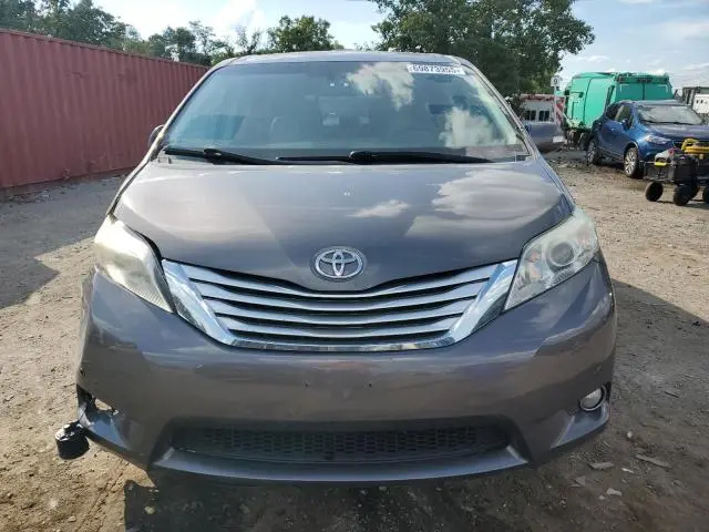 2014 TOYOTA SIENNA XLE  