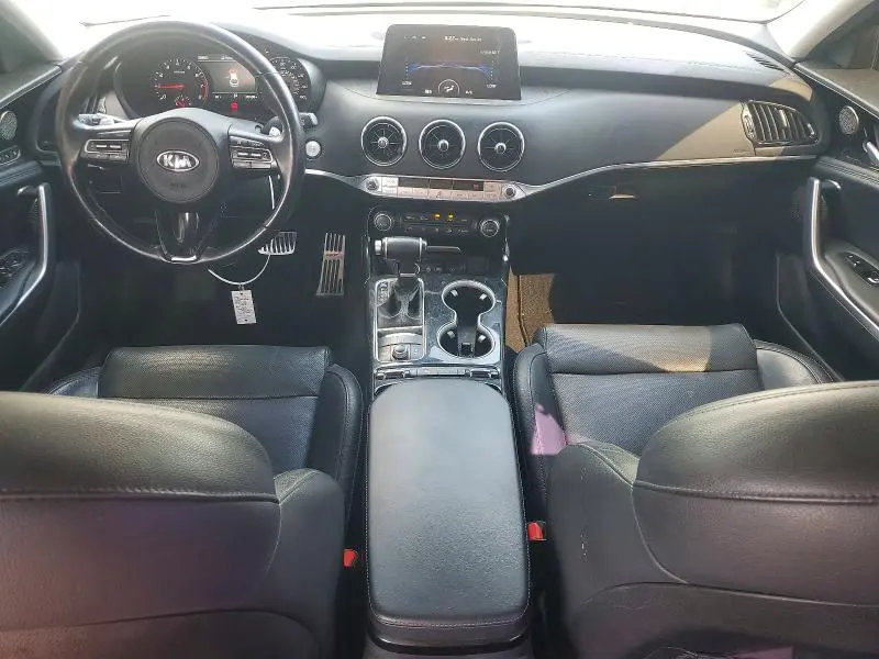 2018 KIA STINGER PREMIUM  