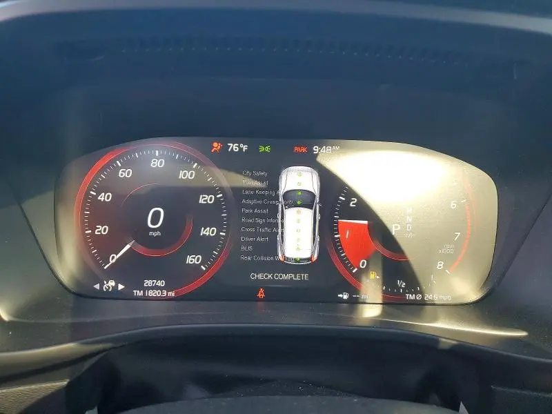 2022 VOLVO XC40 T5 MOMENTUM  