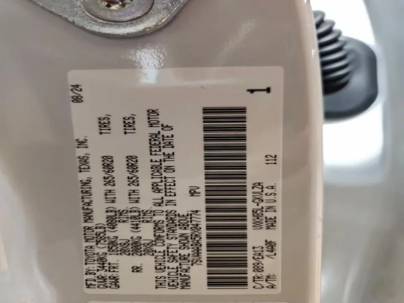 2024 TOYOTA SEQUOIA SR5  