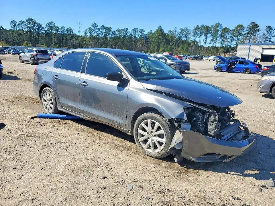 2015 VOLKSWAGEN JETTA SE  