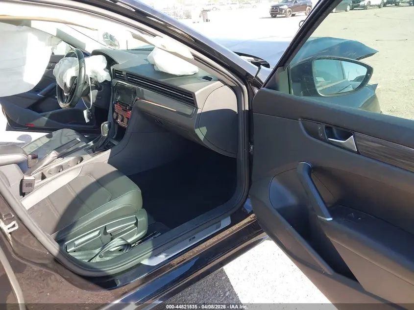 2020 VOLKSWAGEN PASSAT 2.0T R-LINE