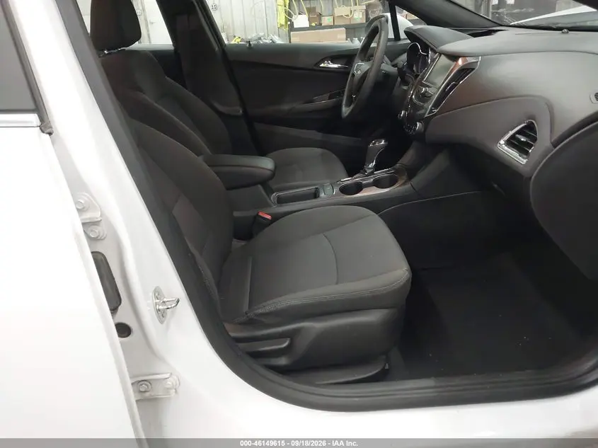 2017 CHEVROLET CRUZE LT AUTO
