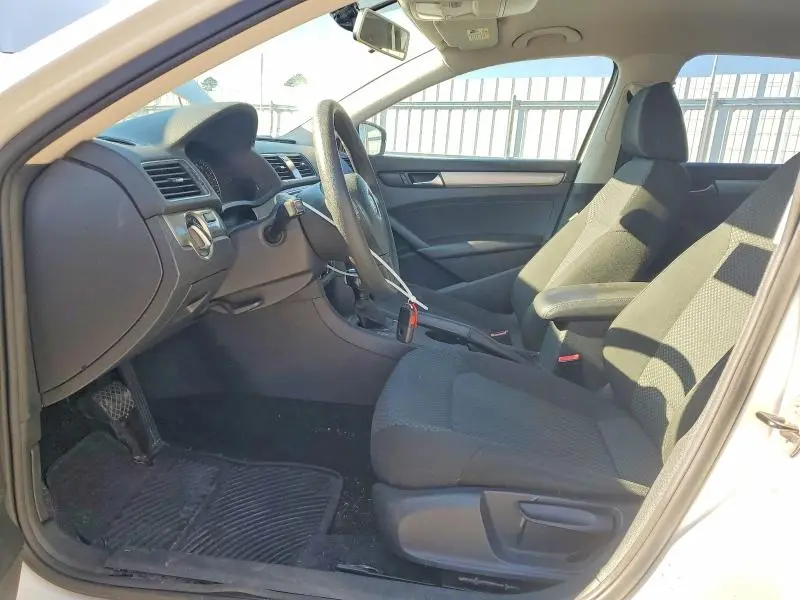 2014 VOLKSWAGEN PASSAT S  