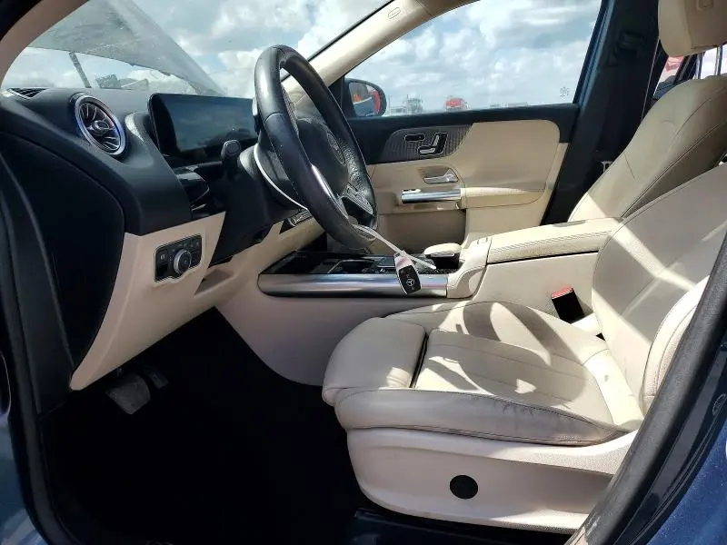 2021 MERCEDES-BENZ GLA 250  