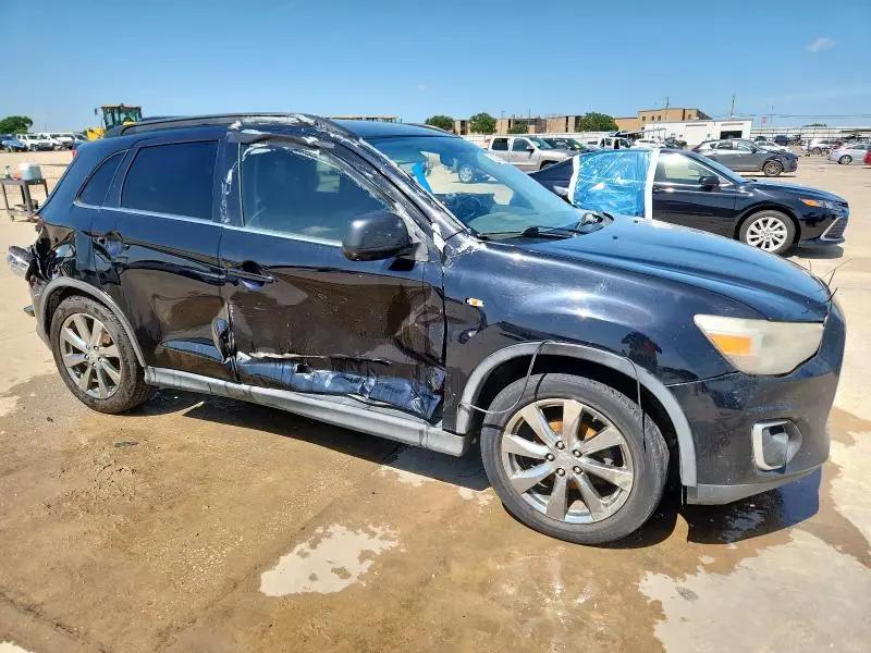 2013 MITSUBISHI OUTLANDER SPORT LE  