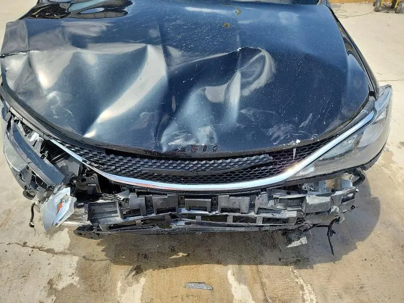 2018 CHRYSLER PACIFICA LX  