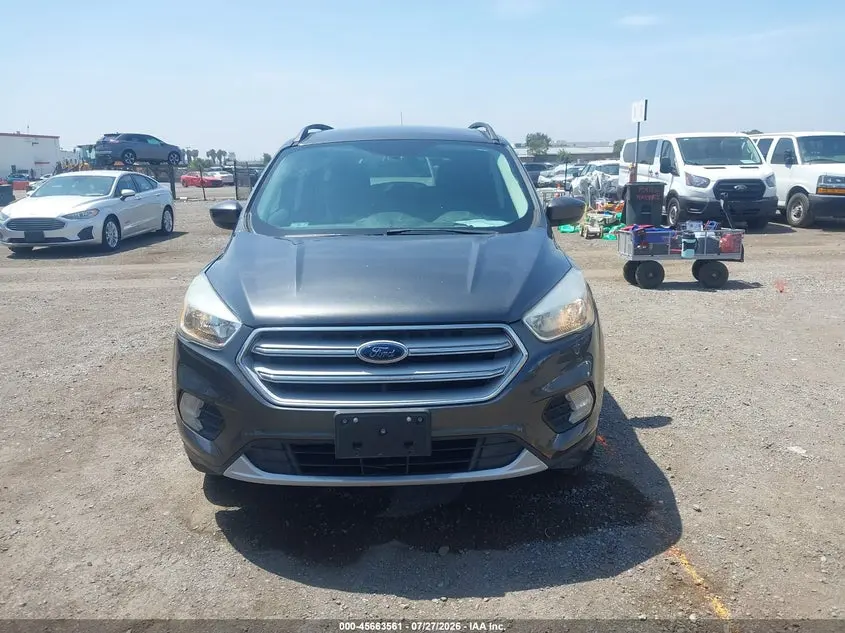 2018 FORD ESCAPE SE