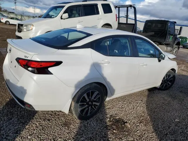 2022 NISSAN VERSA SV  