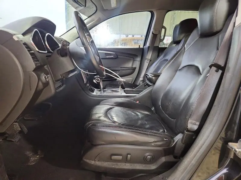 2010 CHEVROLET TRAVERSE LT  
