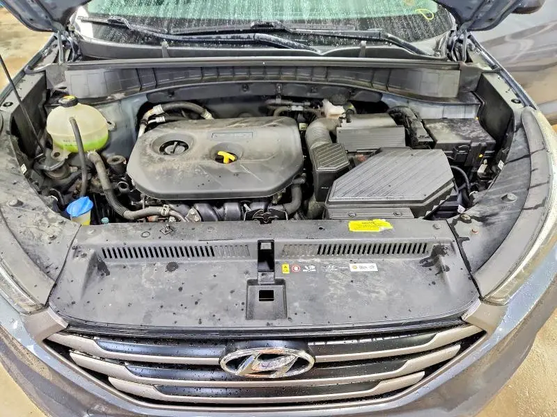 2016 HYUNDAI TUCSON SE  