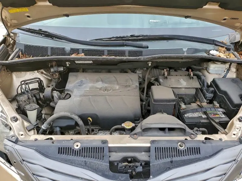 2014 TOYOTA SIENNA XLE  