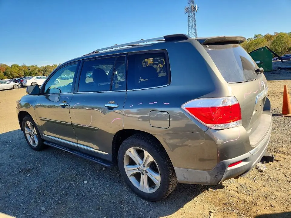 2011 TOYOTA HIGHLANDER LIMITED  