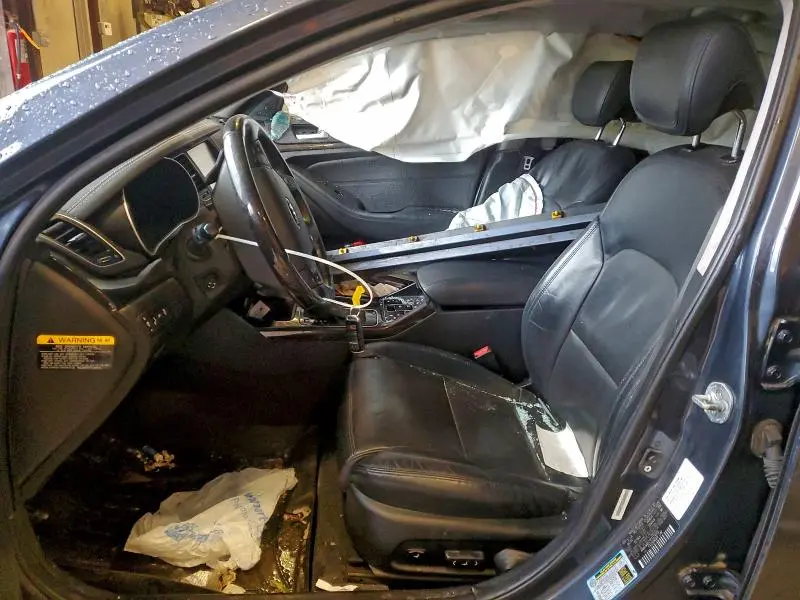 2015 KIA CADENZA PREMIUM  