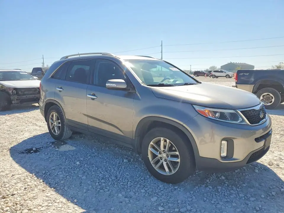 2015 KIA SORENTO LX  