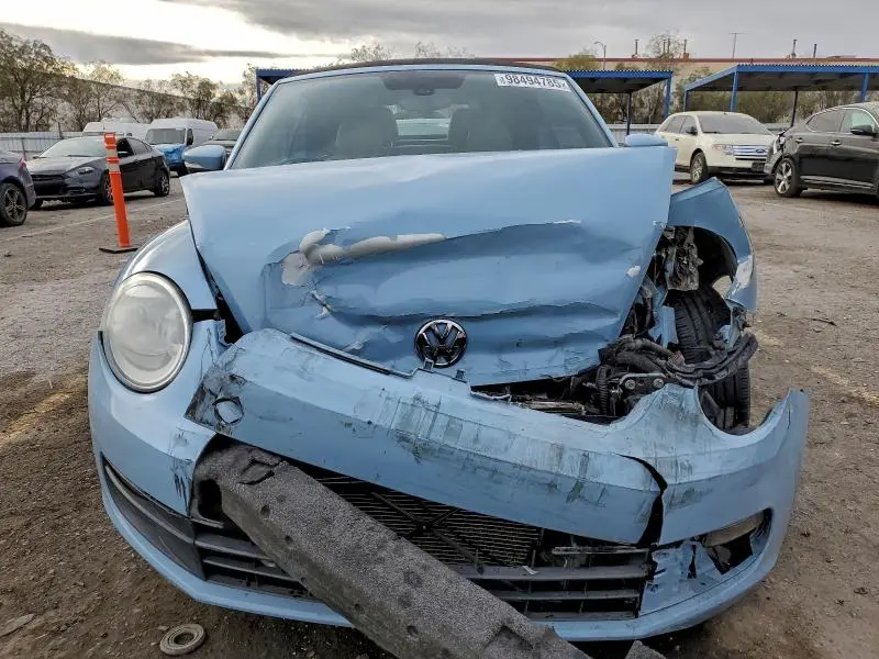 2016 VOLKSWAGEN BEETLE S/SE  