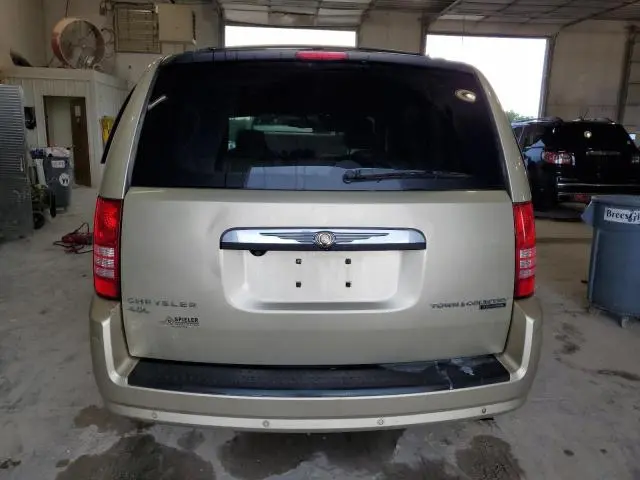 2010 CHRYSLER TOWN & COUNTRY TOURING PLUS  