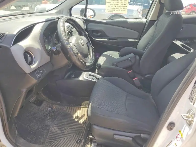 2015 TOYOTA YARIS 5-DOOR LE  