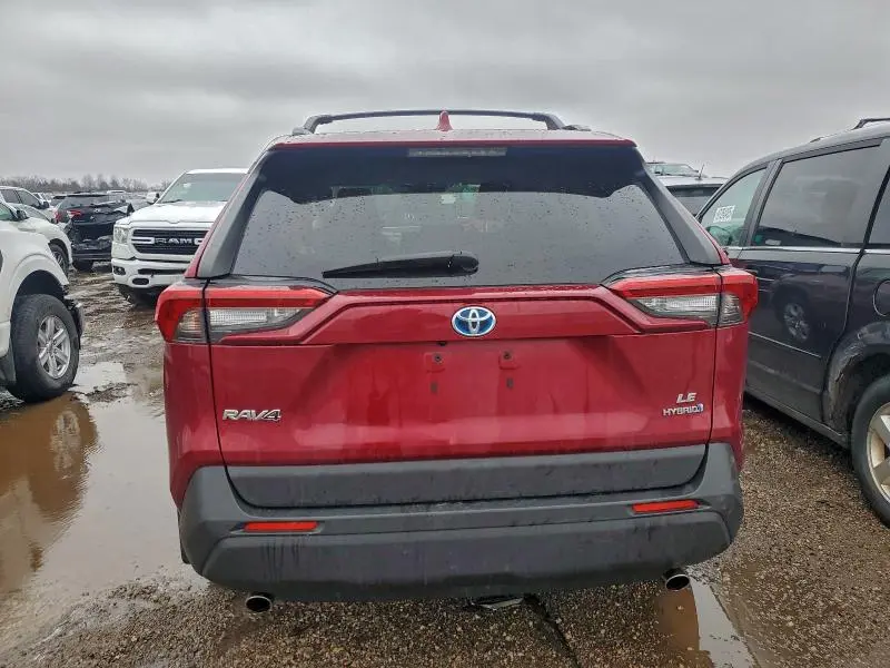 2019 TOYOTA RAV4 LE  