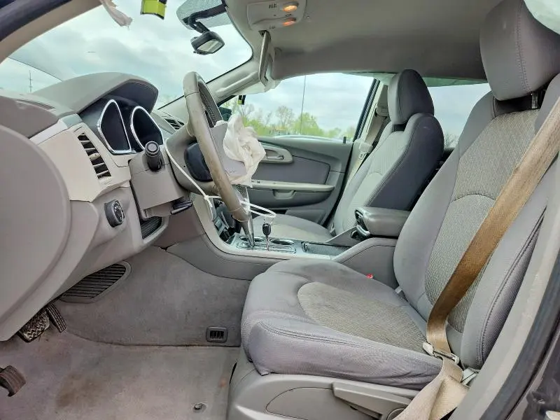 2012 CHEVROLET TRAVERSE LS  
