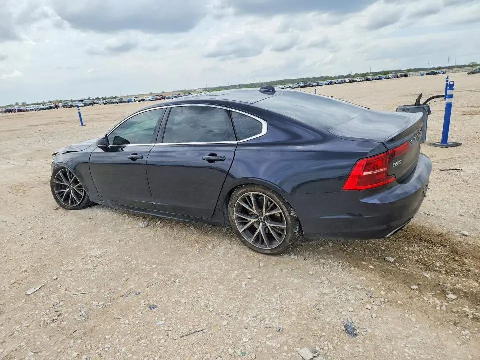 2019 VOLVO S90 T5 MOMENTUM  