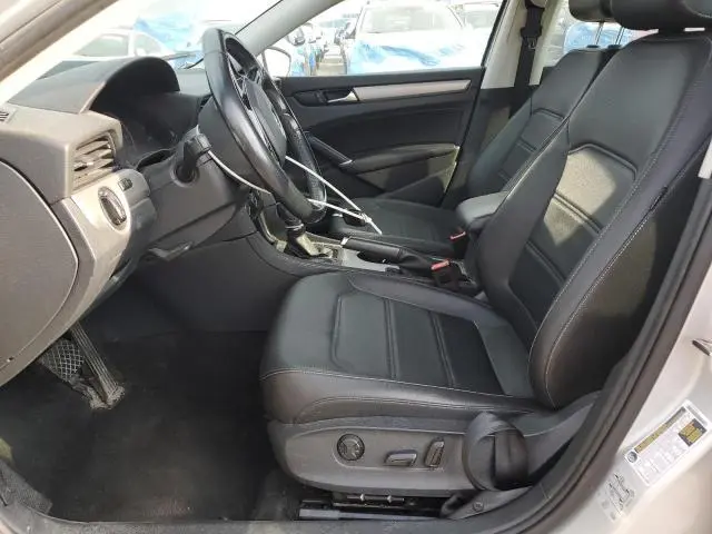 2020 VOLKSWAGEN PASSAT SE  