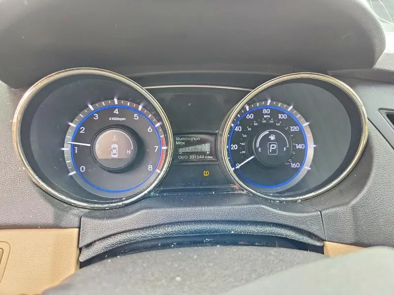 2011 HYUNDAI SONATA GLS  