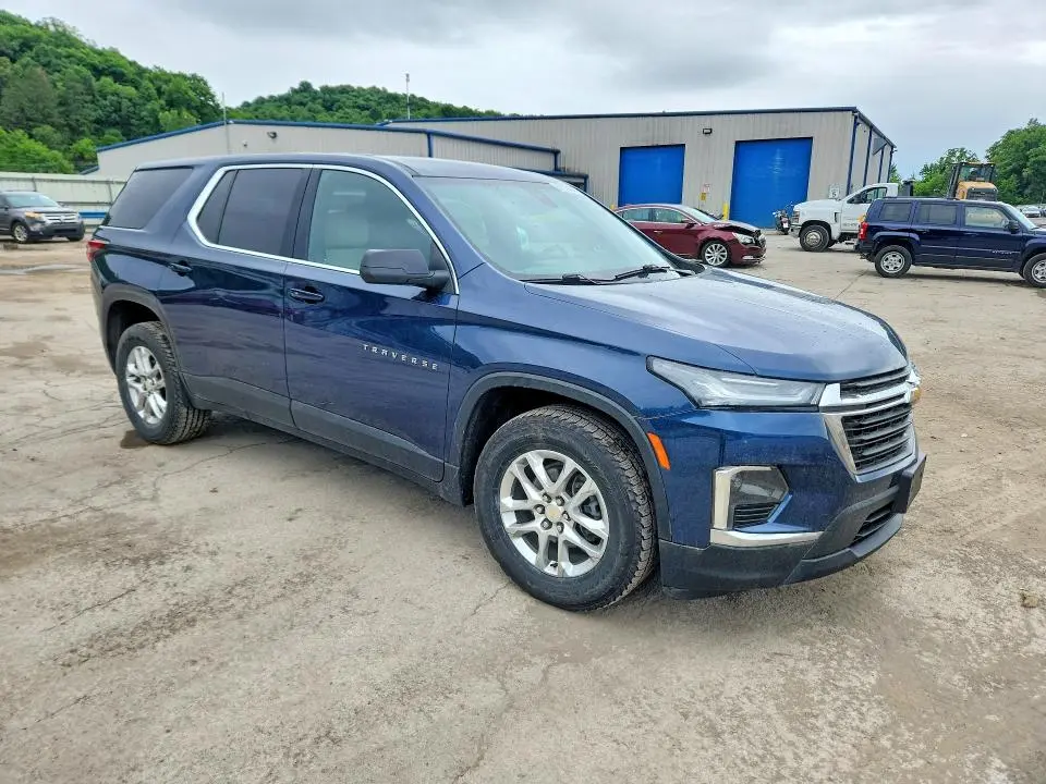 2022 CHEVROLET TRAVERSE LS  