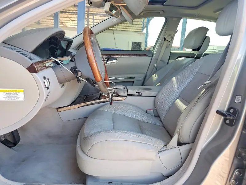 2011 MERCEDES-BENZ S 550  