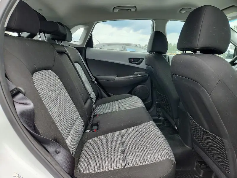 2020 HYUNDAI KONA SE  