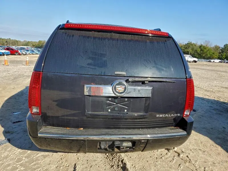 2014 CADILLAC ESCALADE LUXURY  