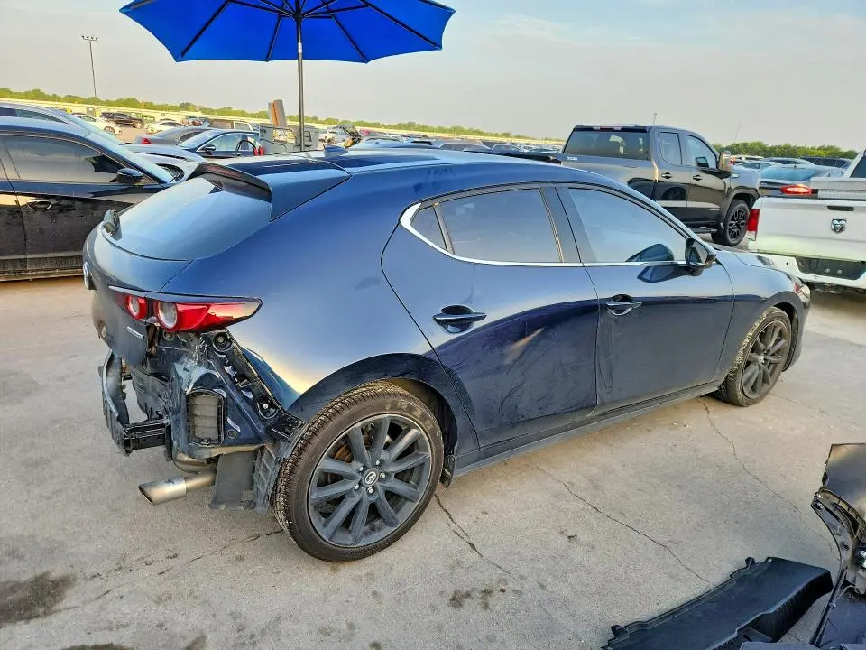 2020 MAZDA 3 PREMIUM  
