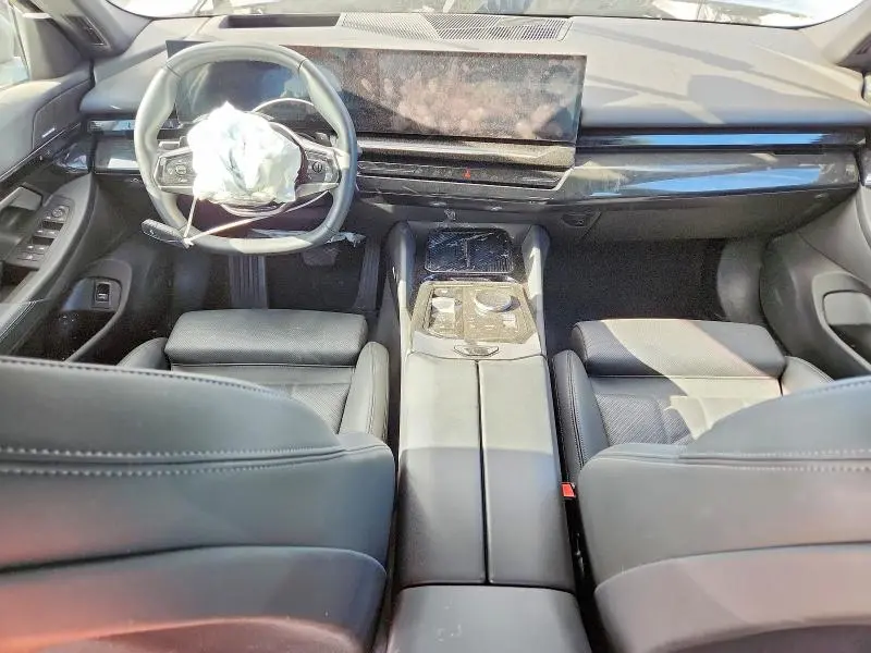 2024 BMW 530 XI  