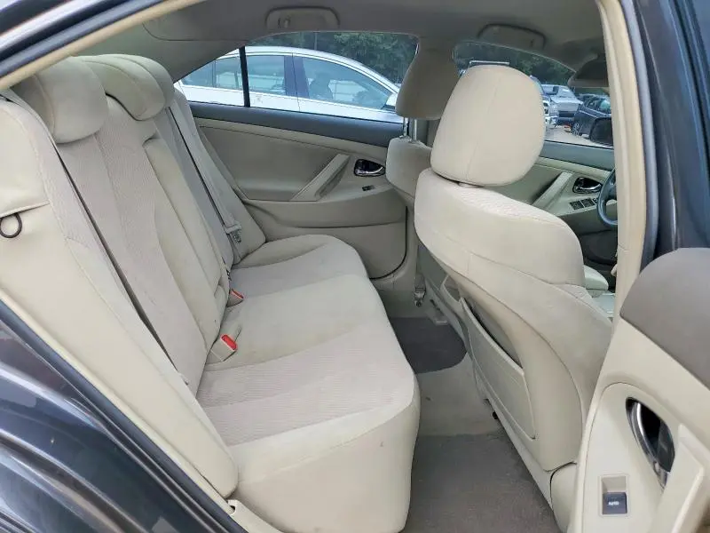 2010 TOYOTA CAMRY LE  
