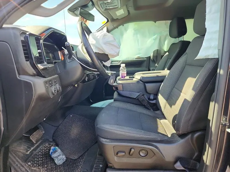 2024 CHEVROLET SILVERADO K1500 LT  