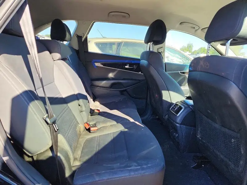 2016 KIA SORENTO L  