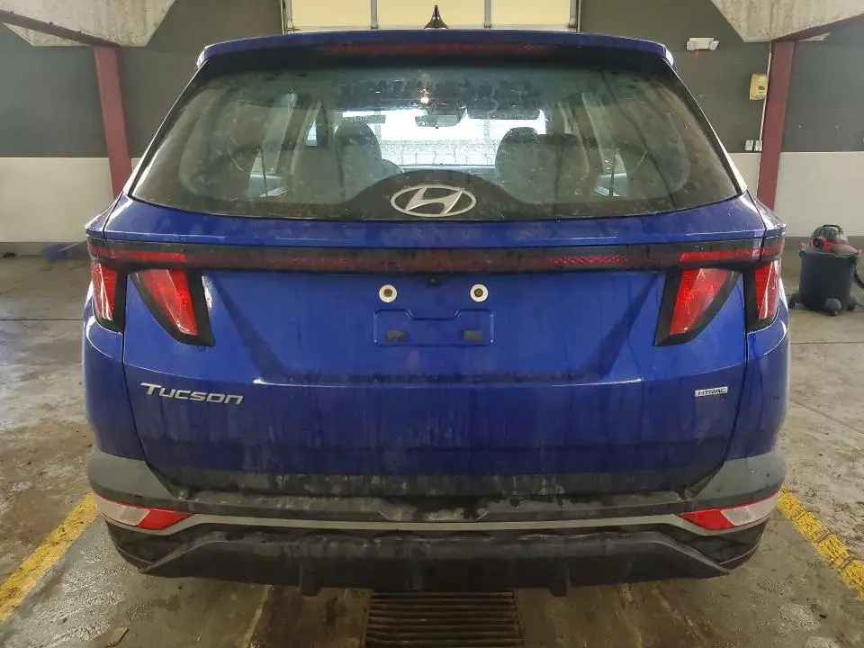 2022 HYUNDAI TUCSON SE  