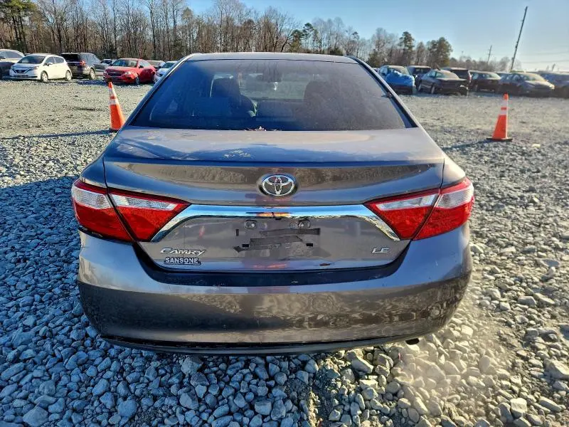 2015 TOYOTA CAMRY LE  